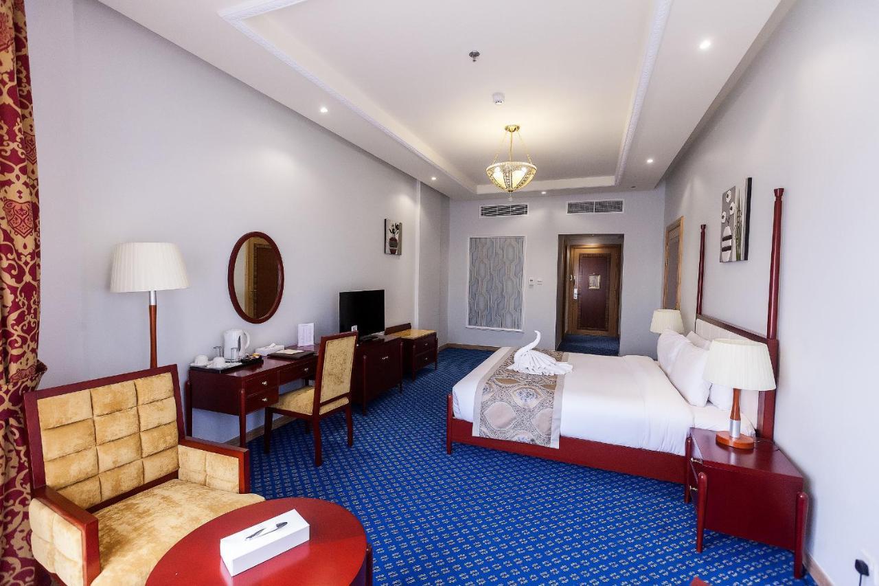 Red Castle Hotel Шарджа Екстер'єр фото