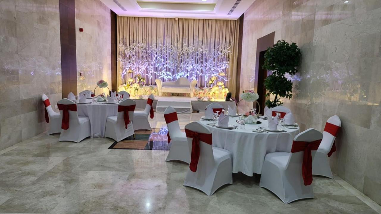 Red Castle Hotel Шарджа Екстер'єр фото