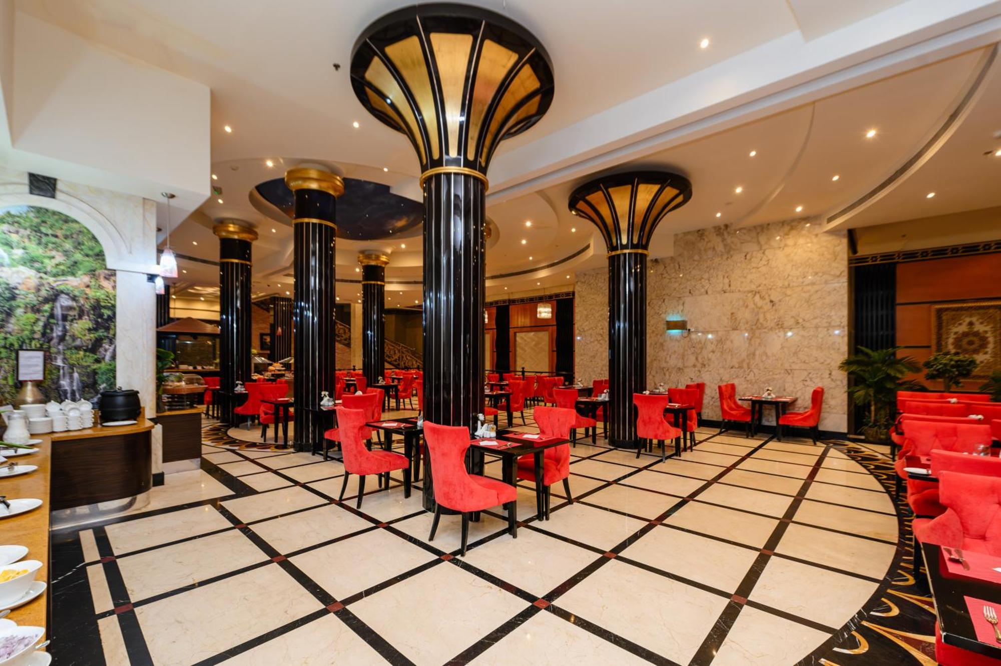 Red Castle Hotel Шарджа Екстер'єр фото