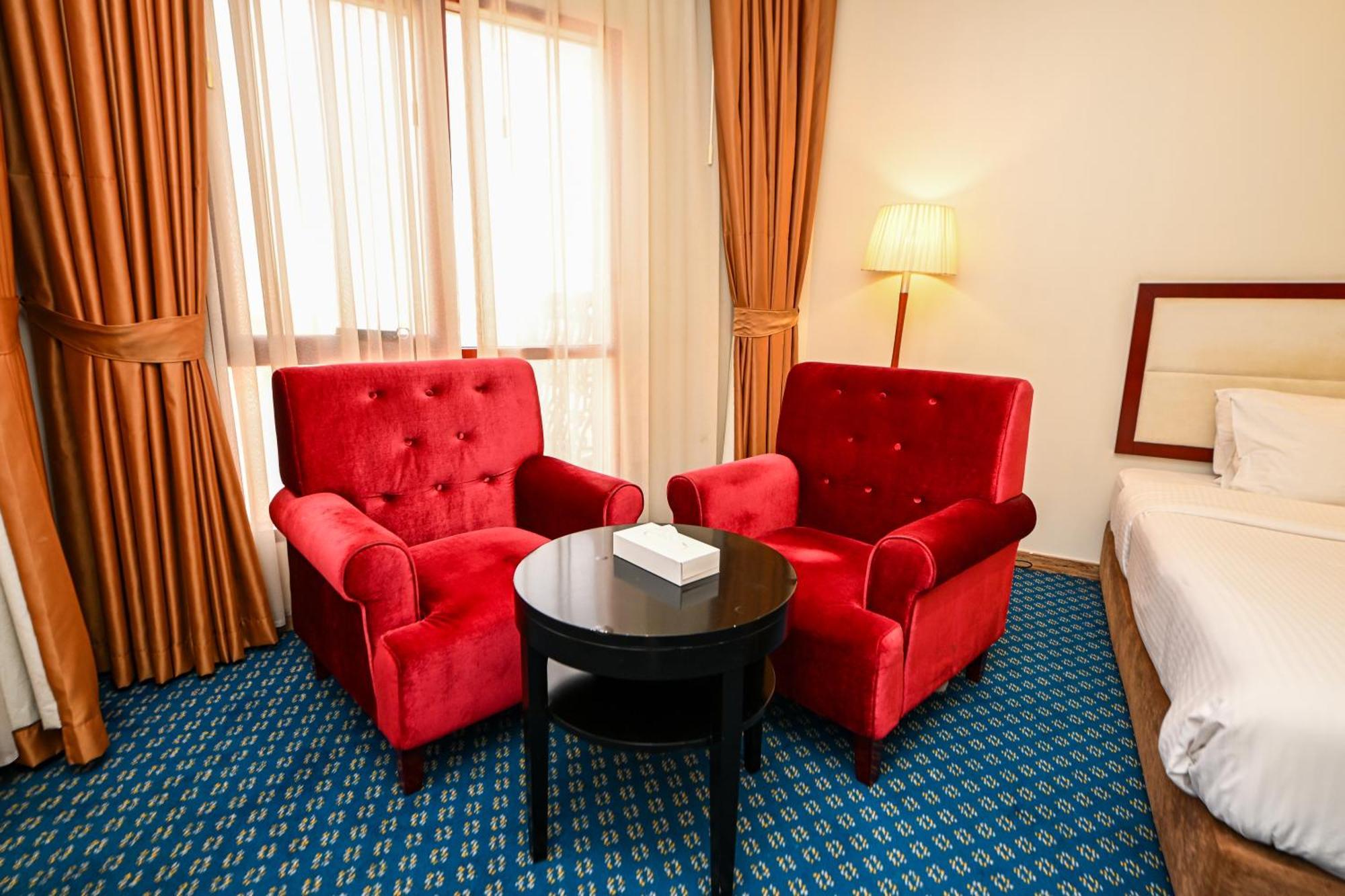 Red Castle Hotel Шарджа Екстер'єр фото