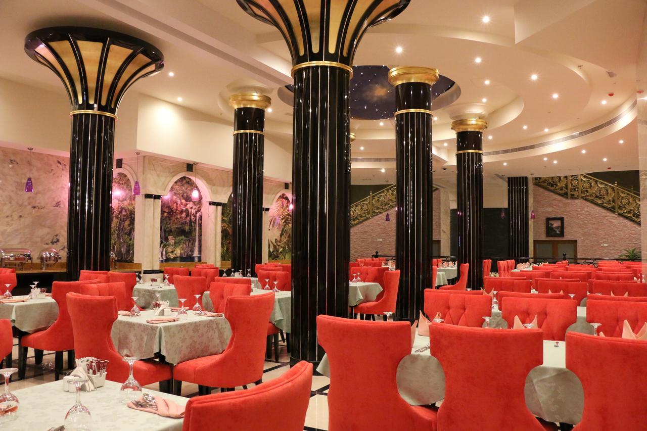 Red Castle Hotel Шарджа Екстер'єр фото