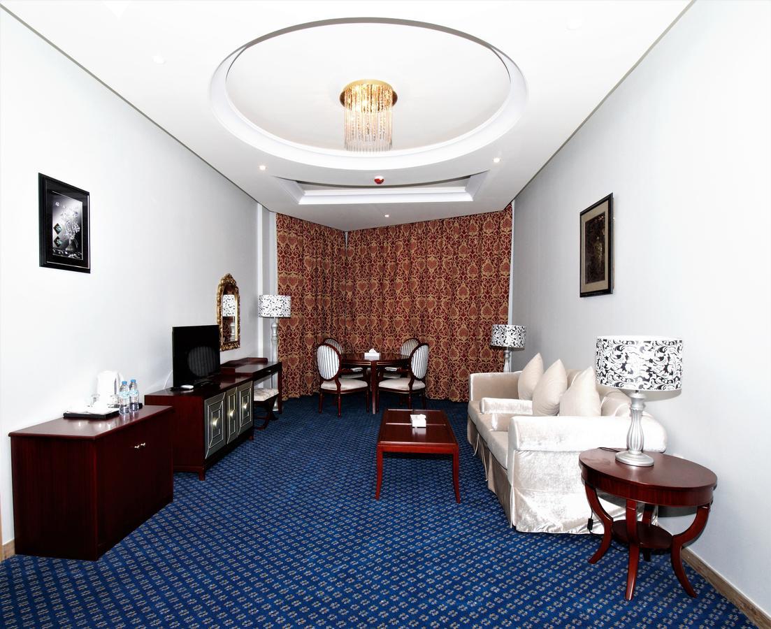Red Castle Hotel Шарджа Екстер'єр фото