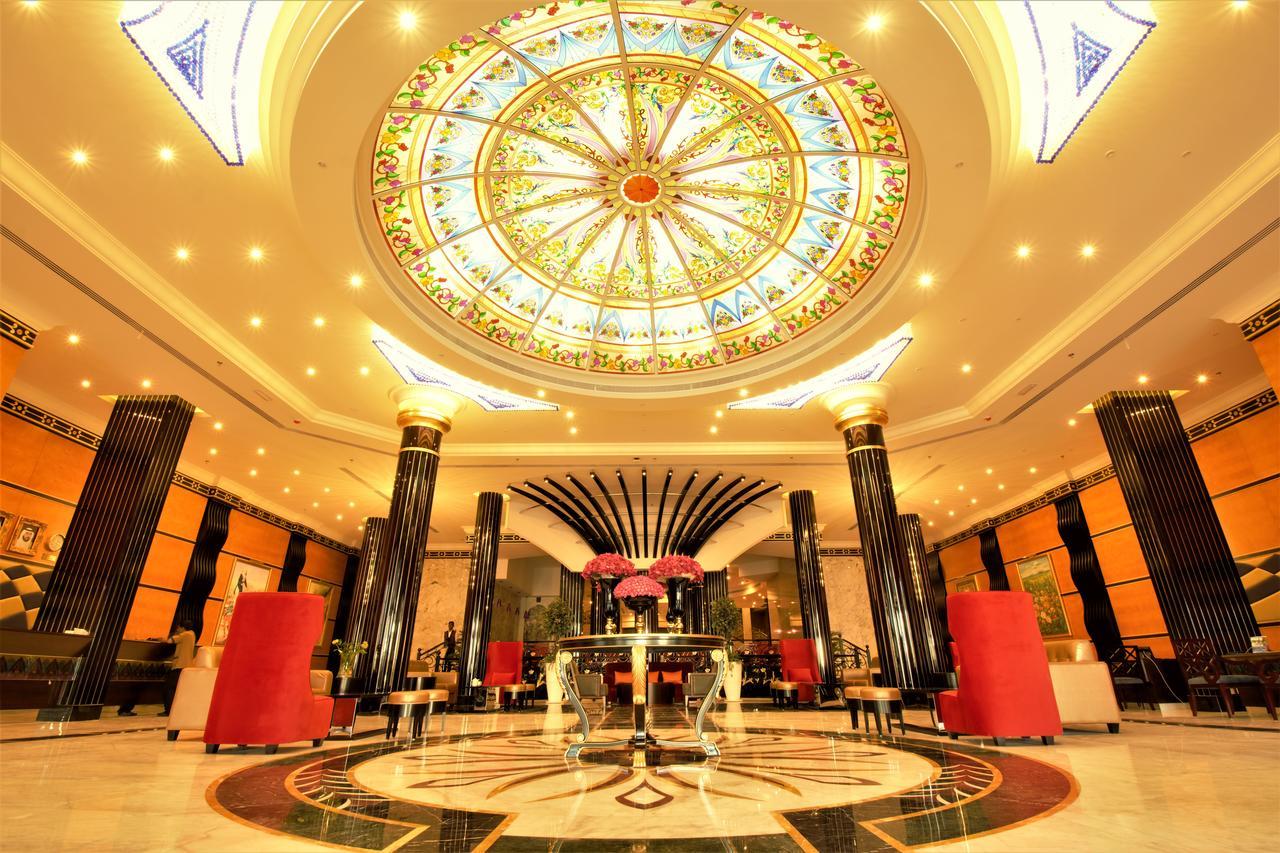 Red Castle Hotel Шарджа Екстер'єр фото