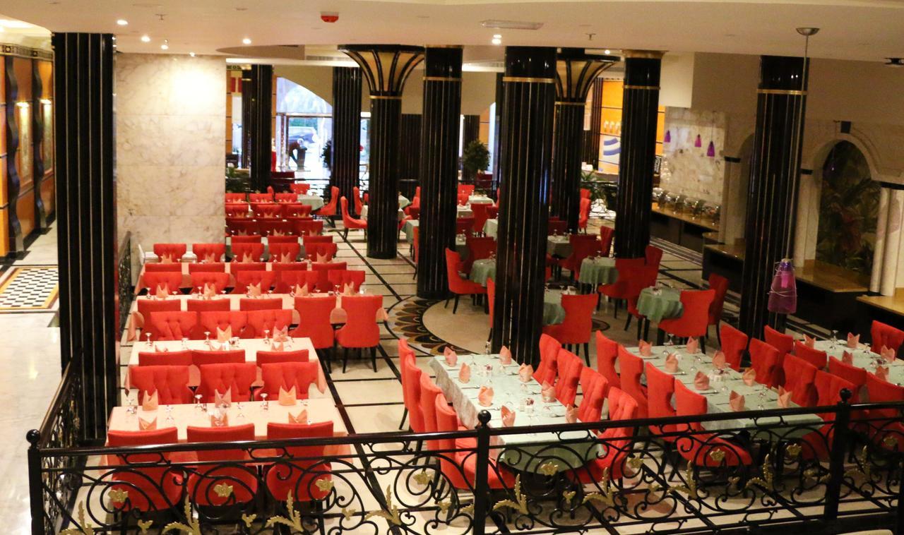 Red Castle Hotel Шарджа Екстер'єр фото