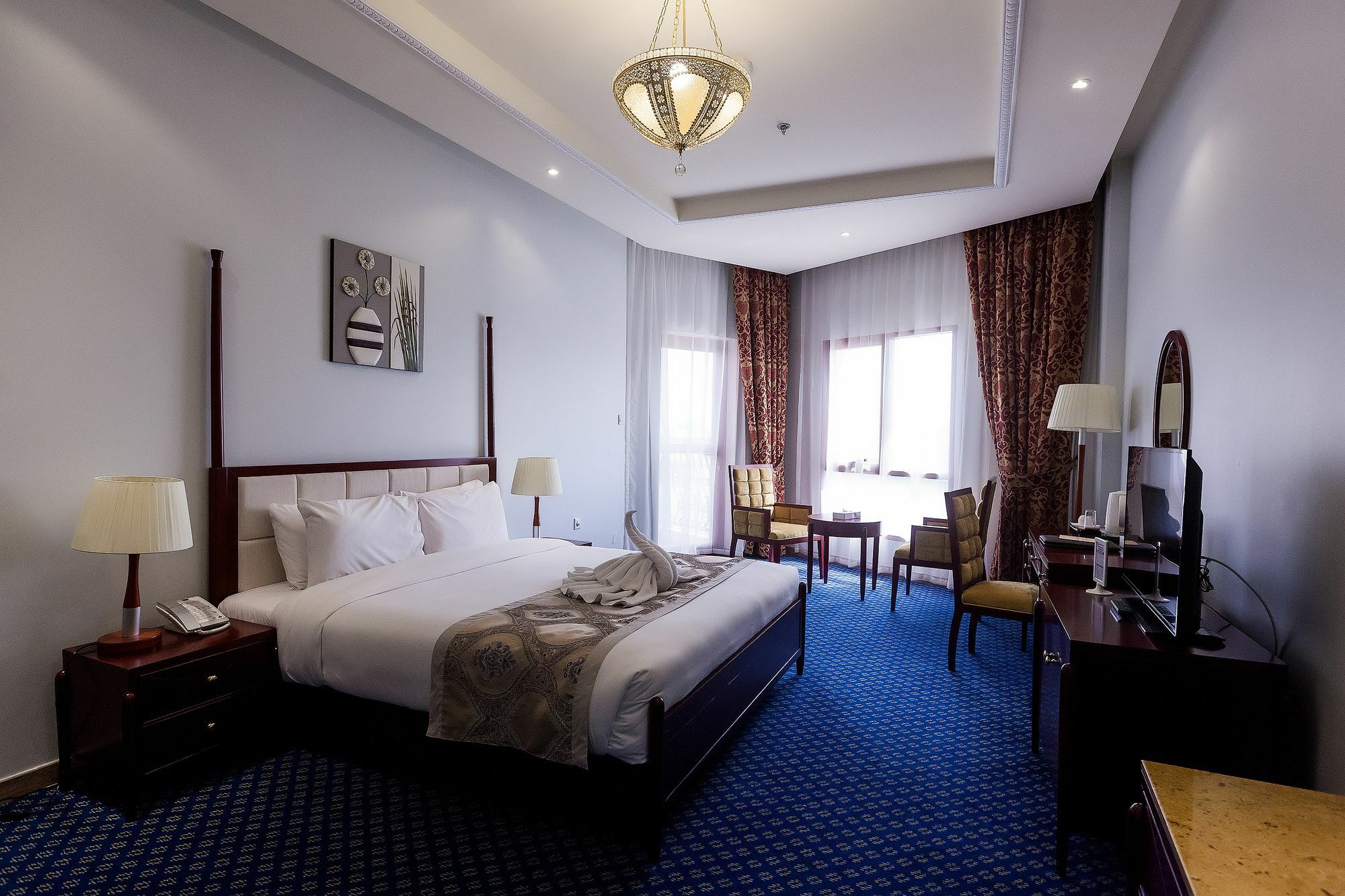 Red Castle Hotel Шарджа Екстер'єр фото